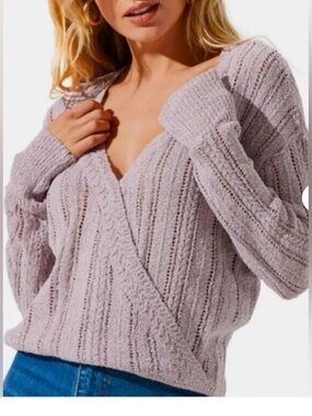 Astr Lavender V-Neck Sweater
